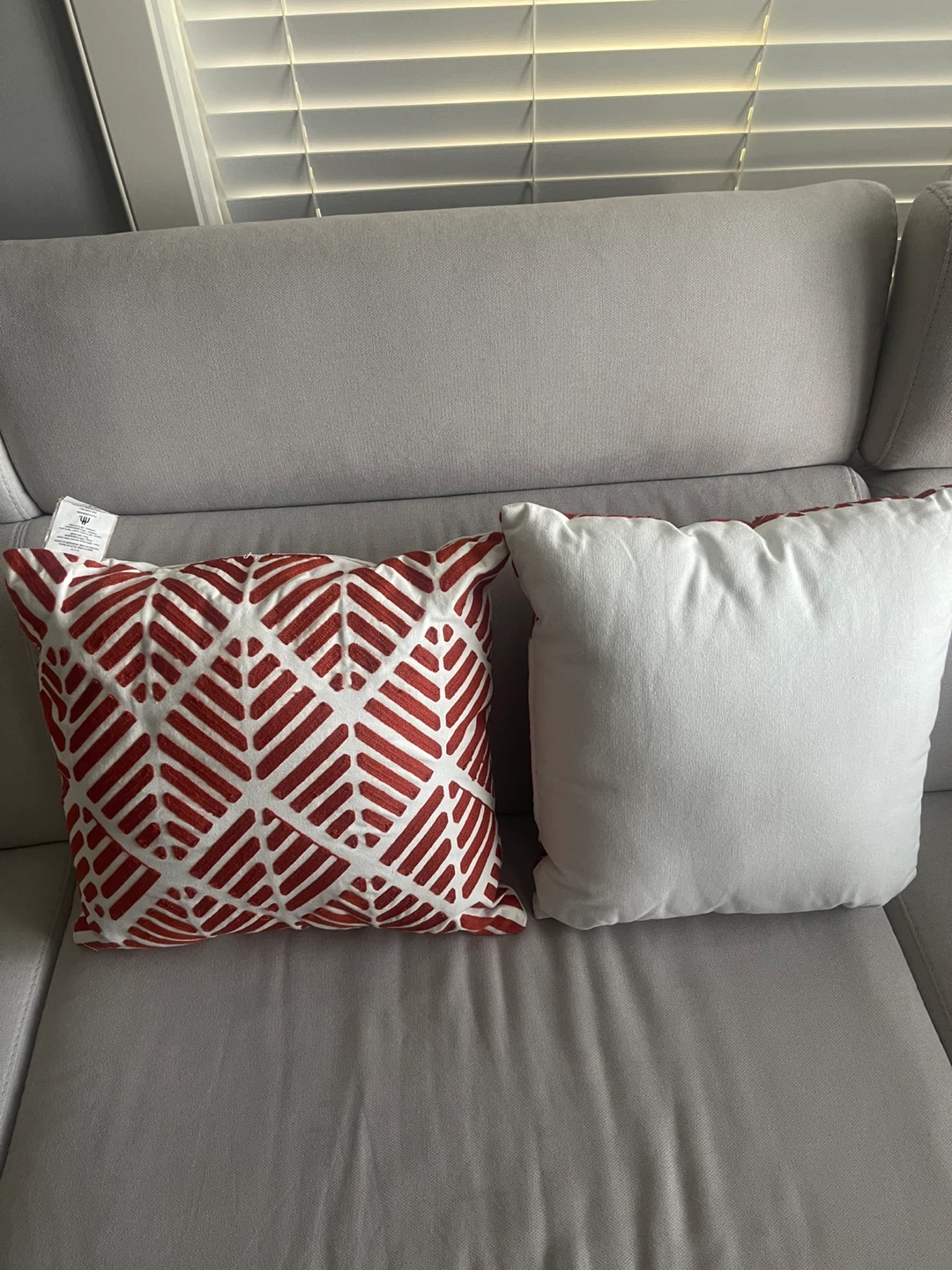 Two Geometric Pattern Cushions - photo 2