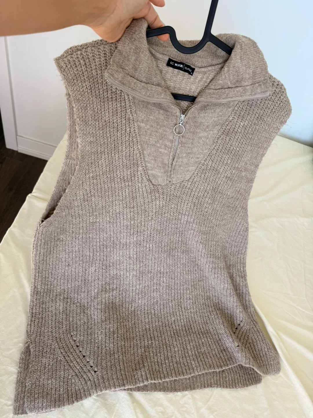 Wool, knit zip vest
