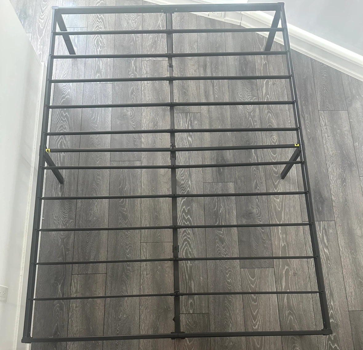 Zinus bed frame - Full