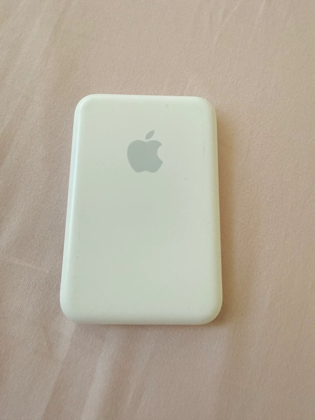 Apple MagSafe Battery Pack - photo 2