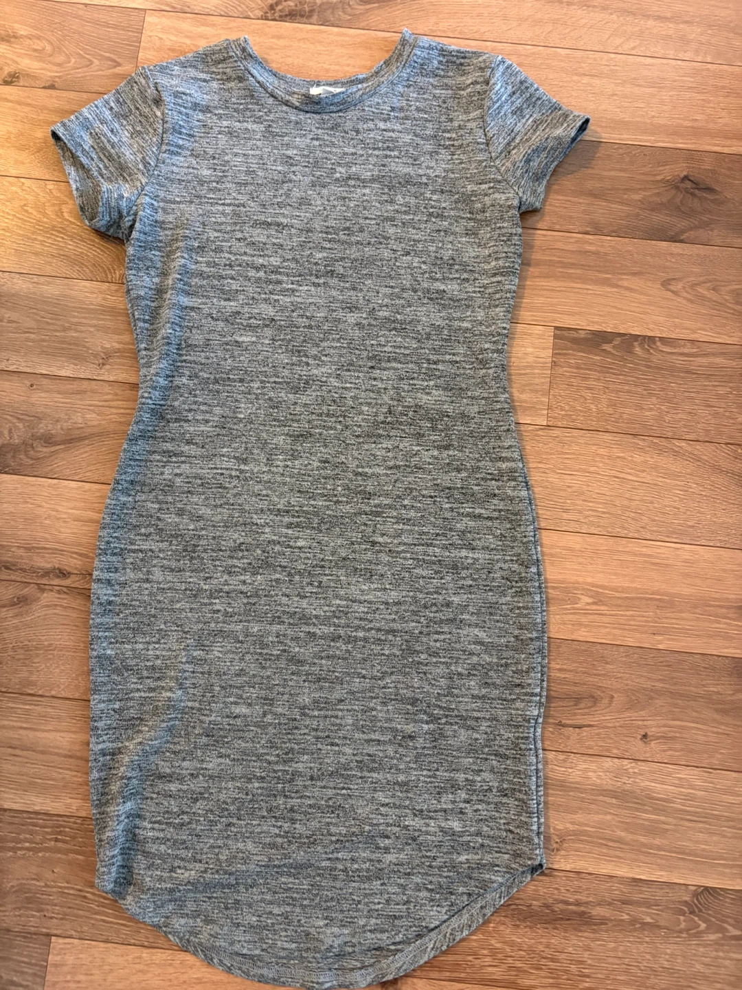 Grey short sleeve t-shirt dress