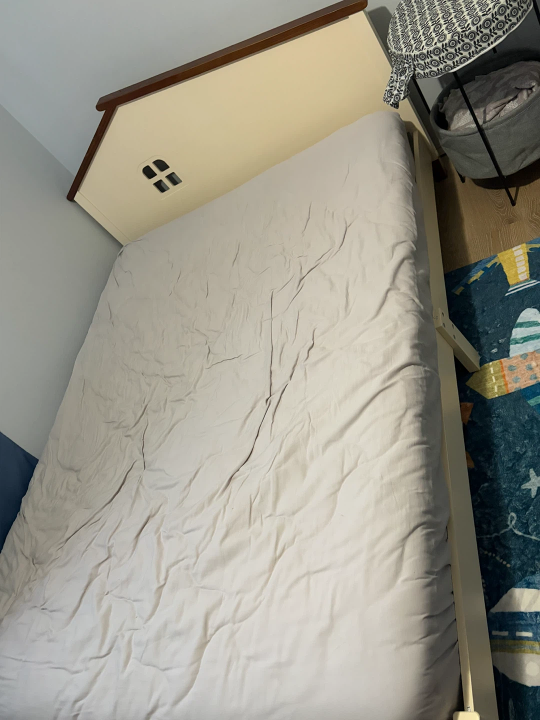 Kids House-Shaped Bed Frame - photo 2
