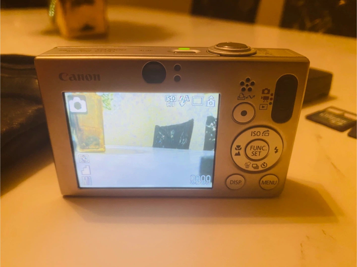 Canon PowerShot SD1000 Digital ELPH - photo 2