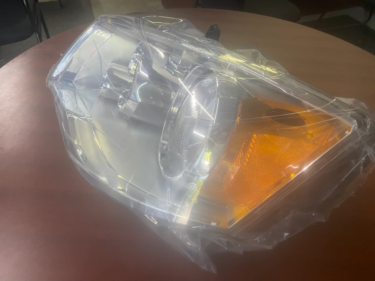 Headlight grand caravan - photo 2