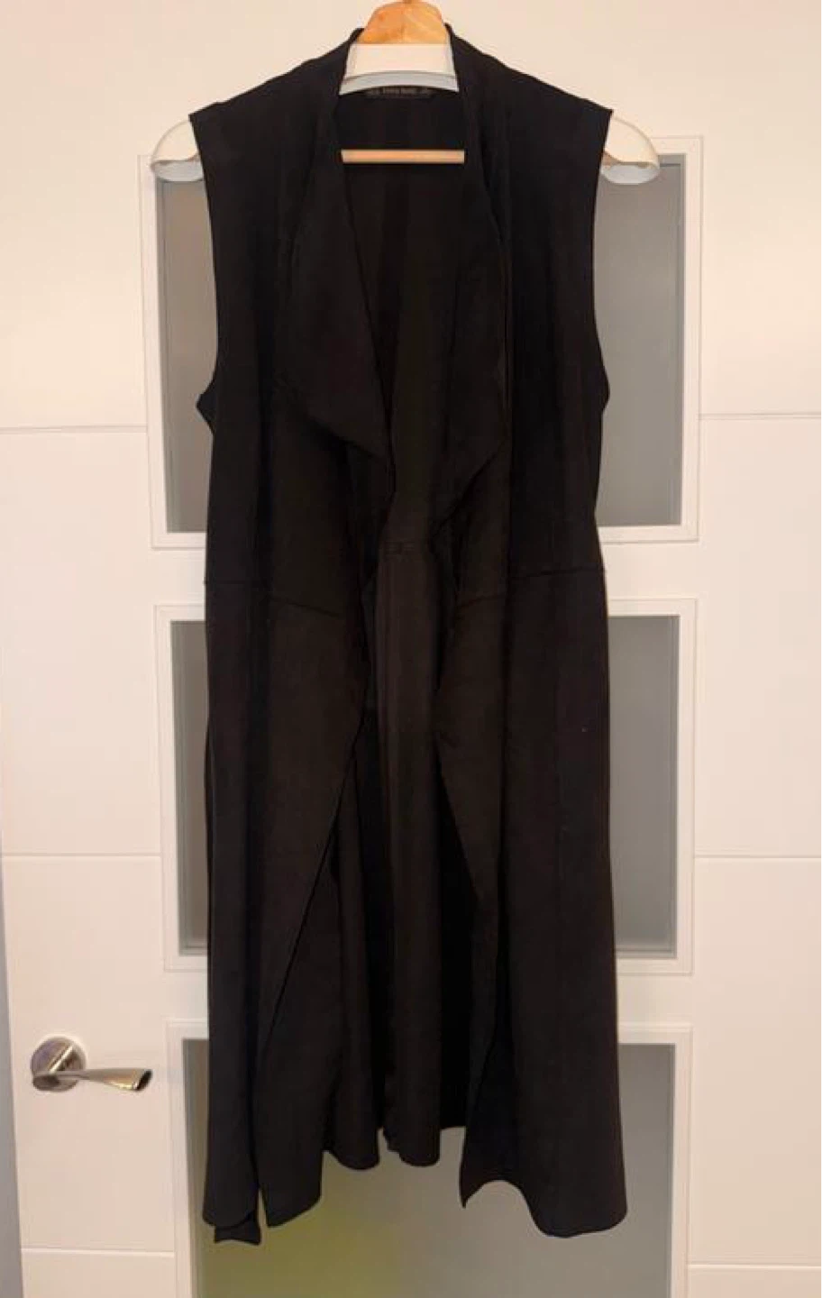 Zara Basic Black Sleeveless Vest - Size Small