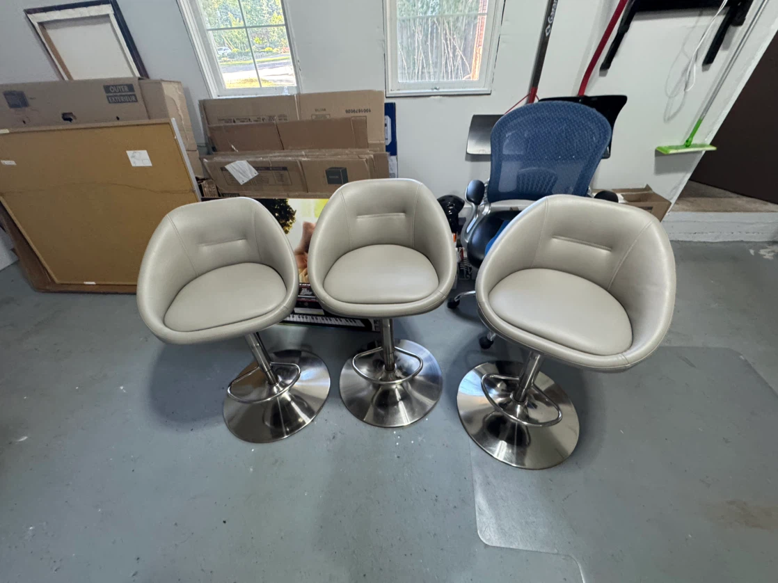 Set of 3 beige swivel bar stools - photo 2