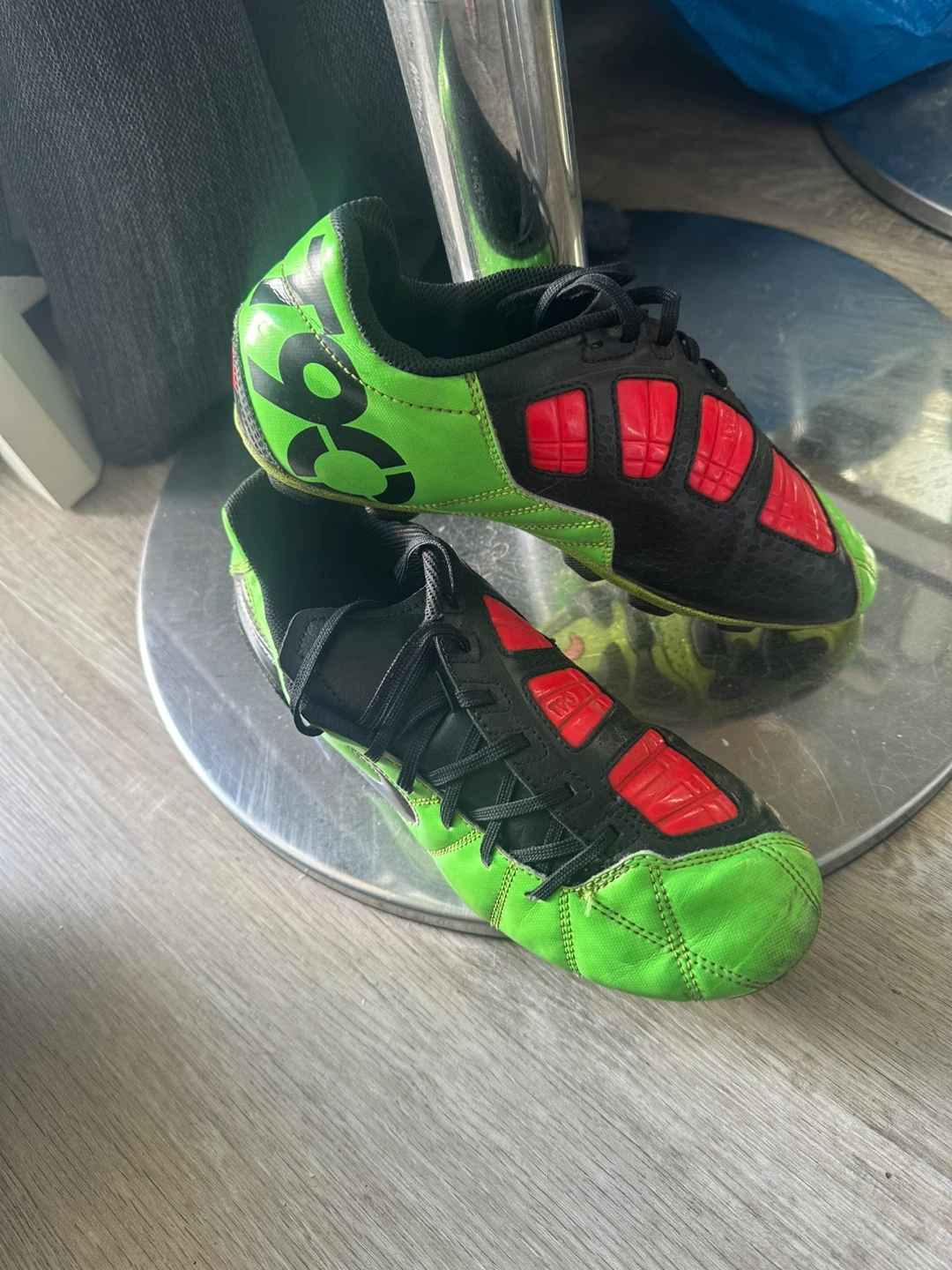 Nike Soccer Cleats Youth Size 5Y