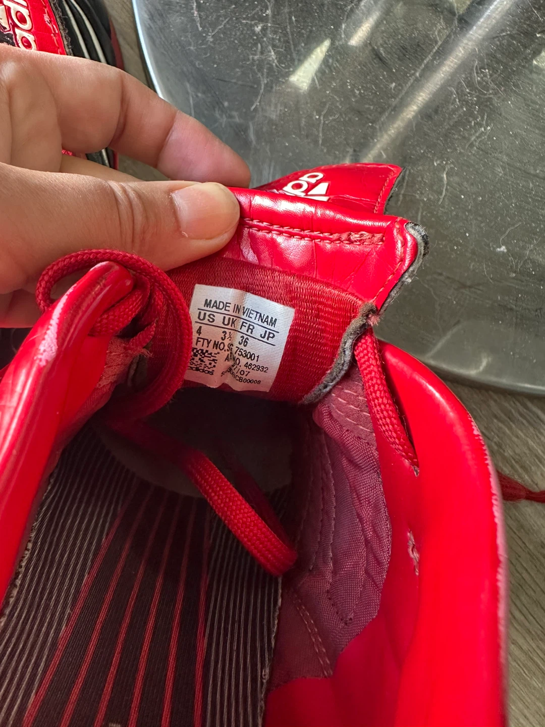 Adidas Indoor Soccer Shoes Red/Black Size 4 - photo 3