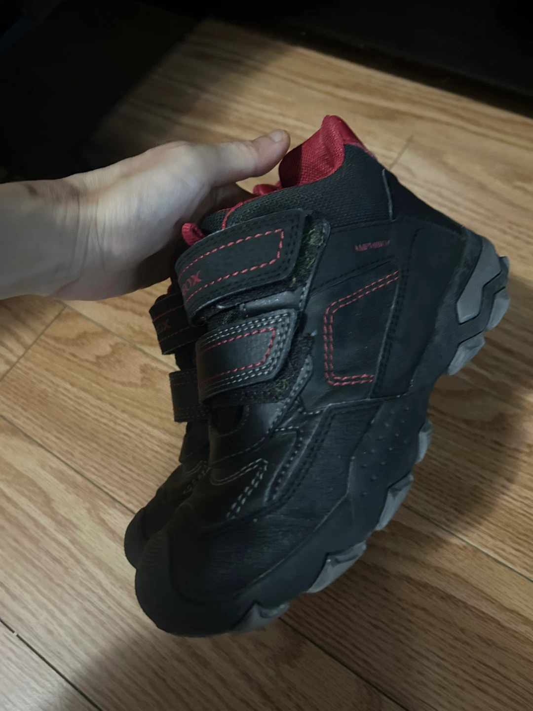 Size 13 Geox Amphibiox Kids Shoes - photo 2