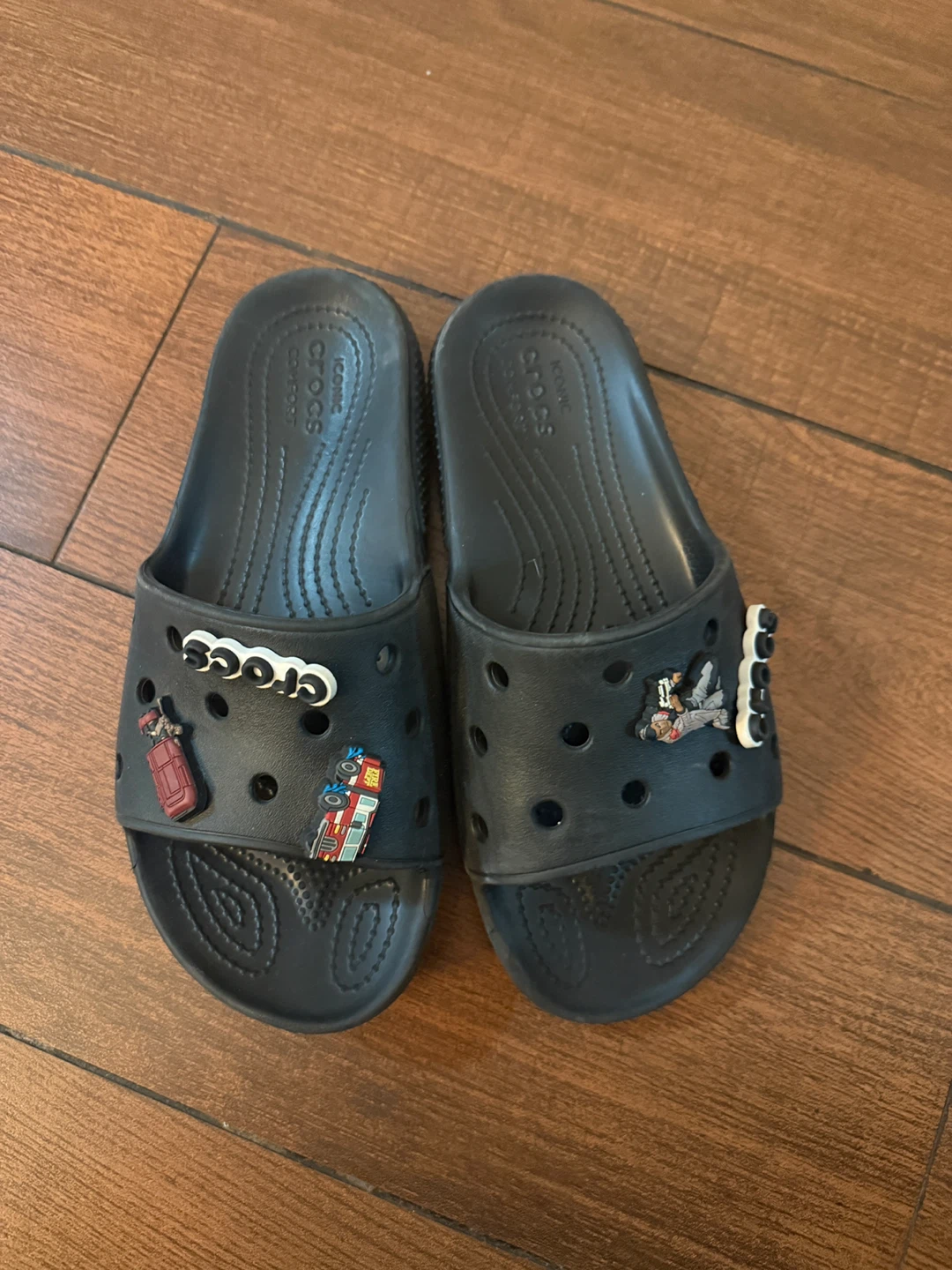 Crocs Classic Slides Black Size 4-6 - photo 2