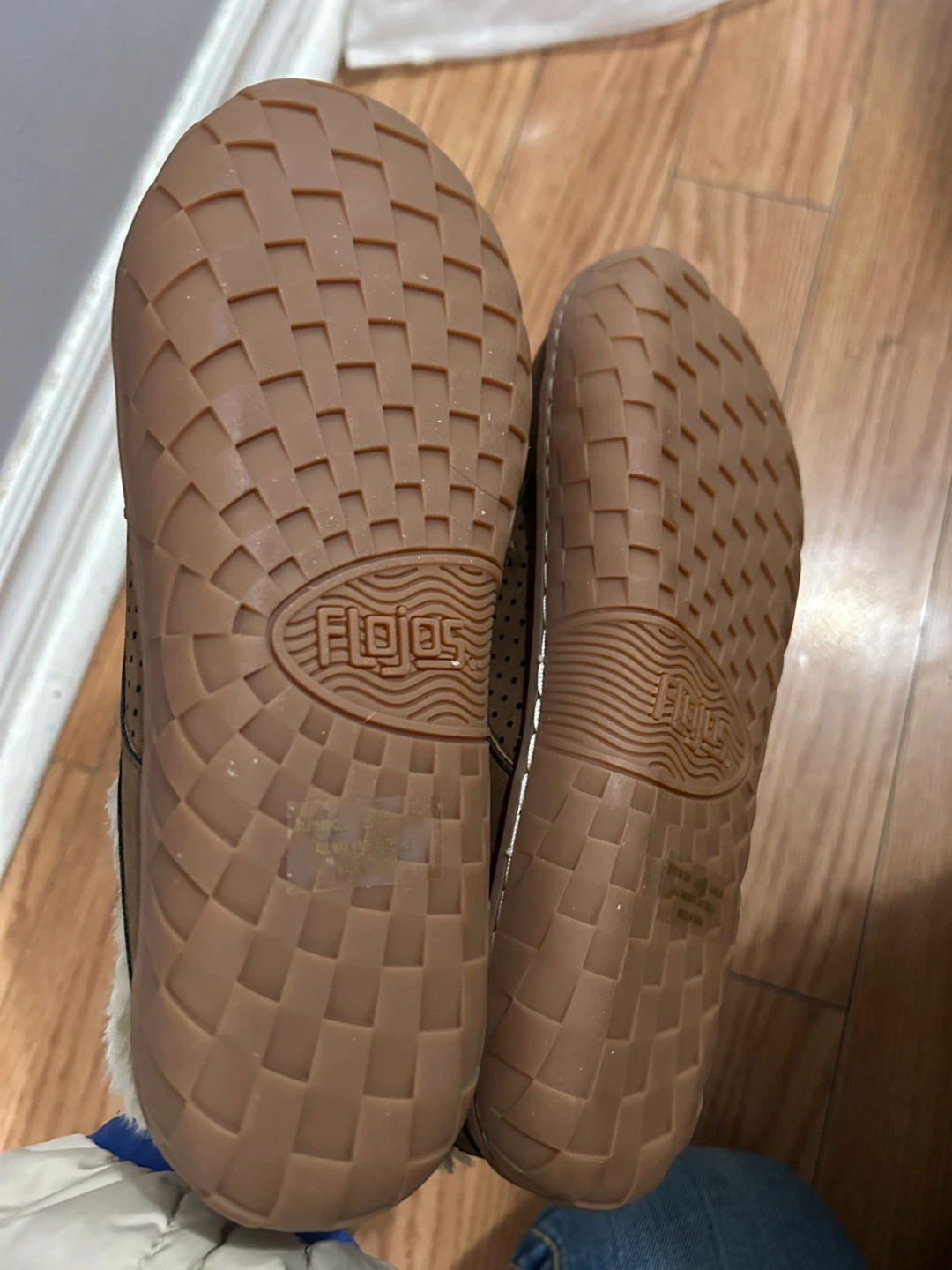 Brand New Flojos Unisex Slippers Women Size 5 - photo 3