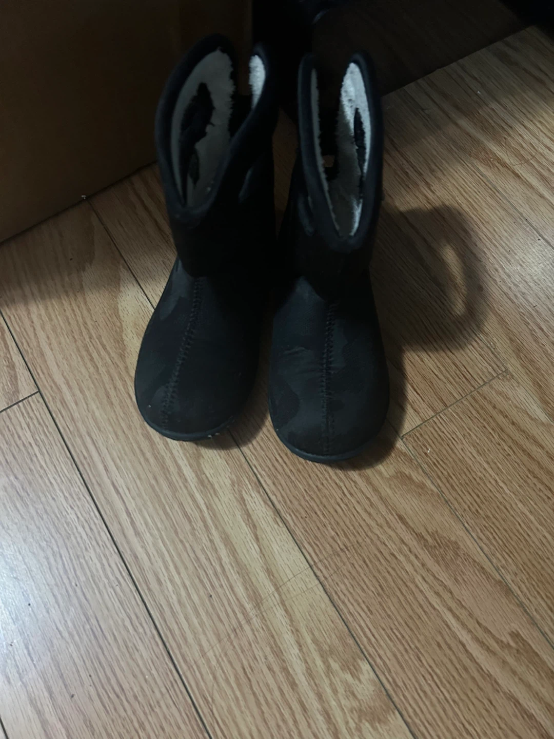 Size 9 Bogs Toddler Winter Boots - Black Camo - photo 4