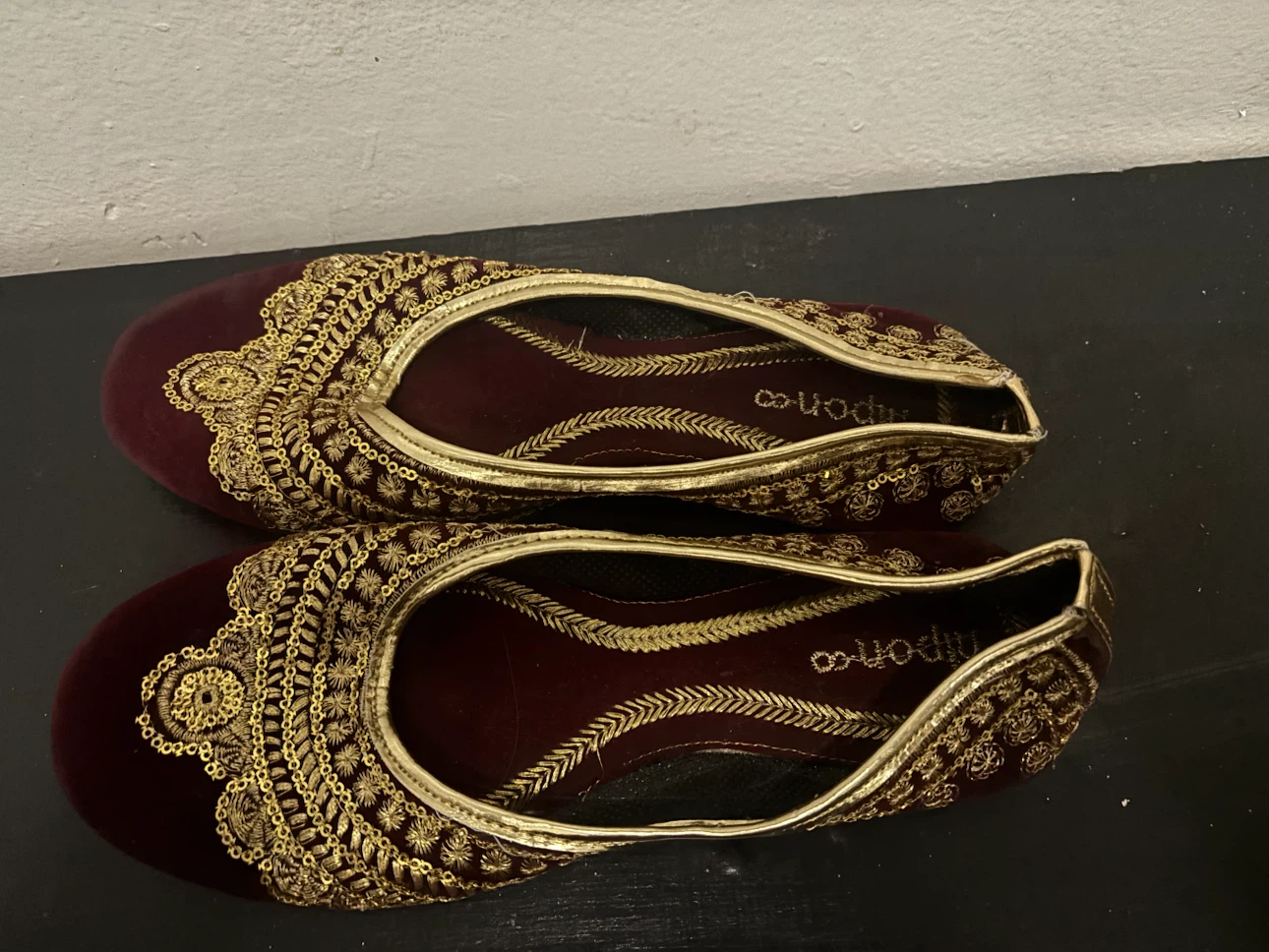 Maroon and Gold Embroidered Jutti Flats - photo 2