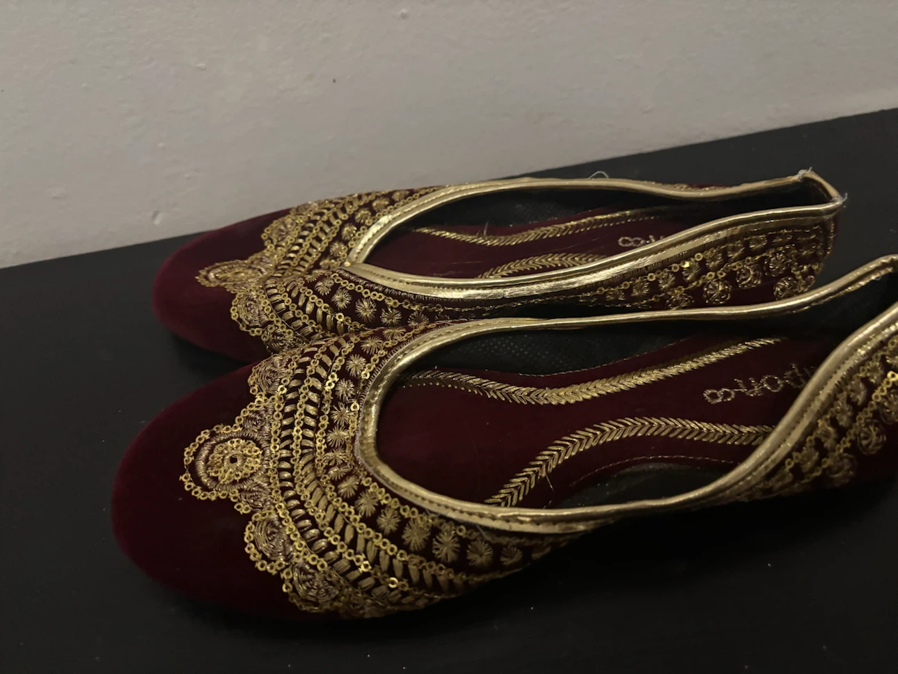 Maroon and Gold Embroidered Jutti Flats - photo 3
