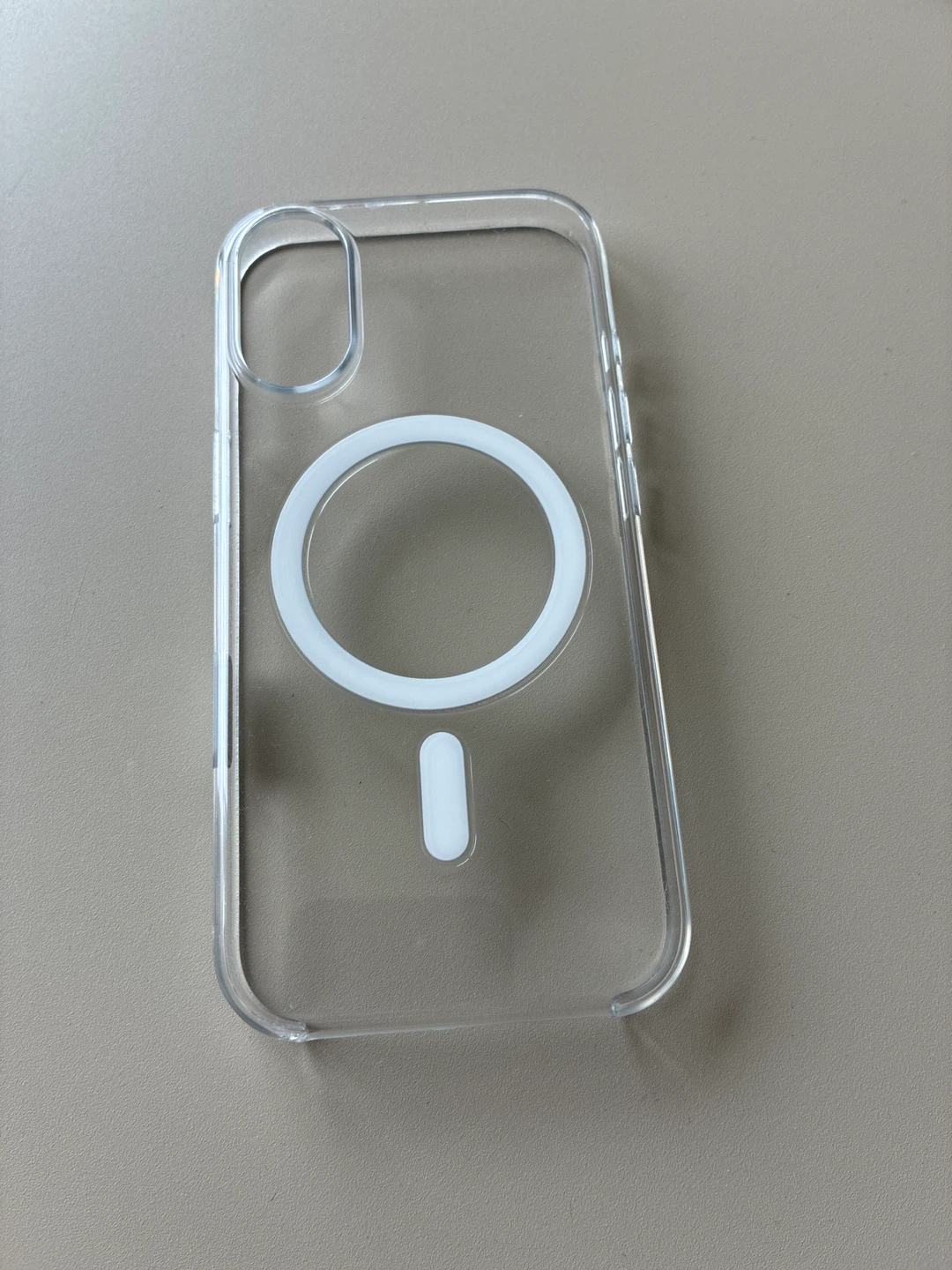 Apple Clear Case with MagSafe for iPhone 17 - photo 2