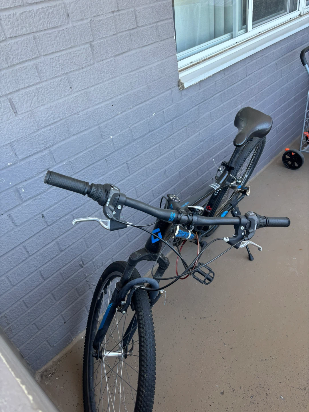 Diamondback Moonraker Mountain Bike 100$ - photo 2