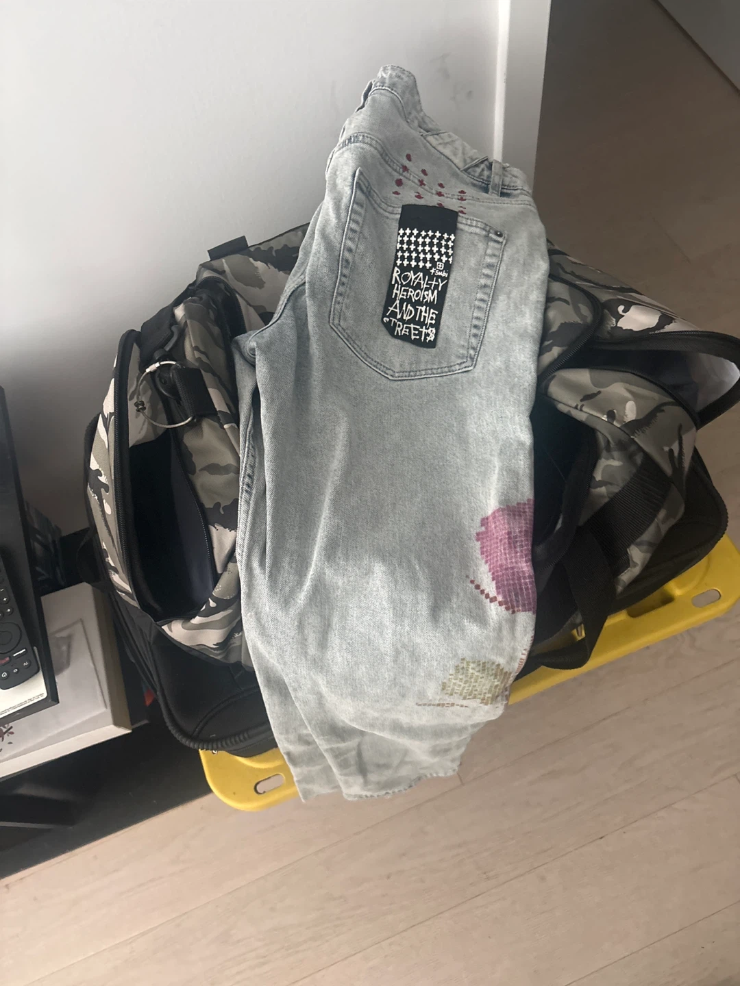 Ksubi Light Wash Graphic Jeans Size 34