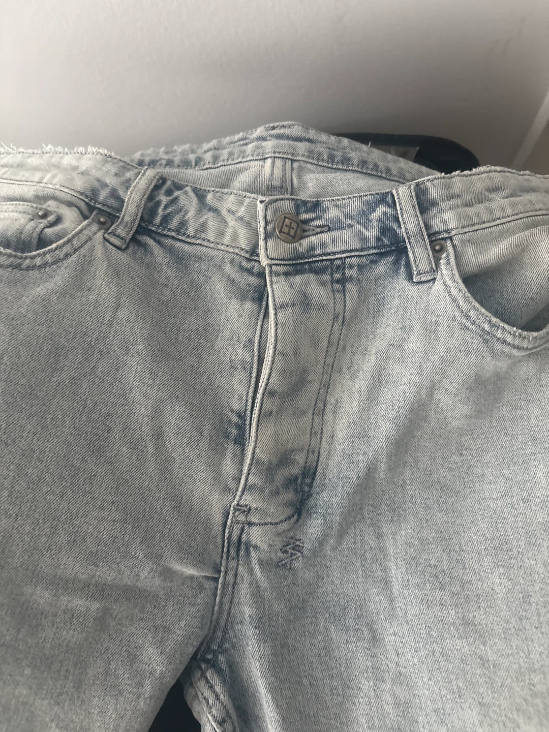 Ksubi Light Wash Graphic Jeans Size 34 - photo 3