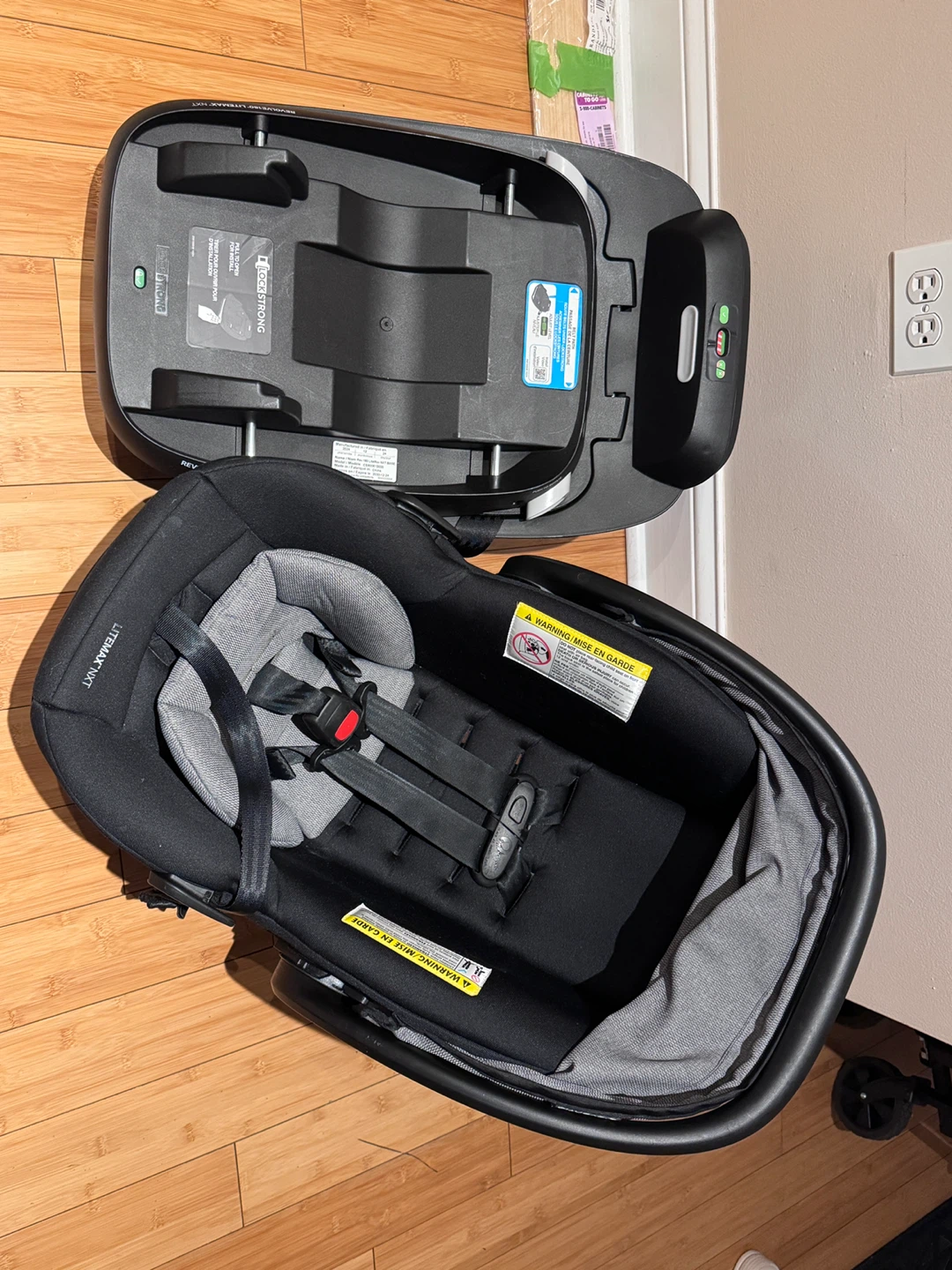 Evenflo LiteMax NXT Infant Car Seat and Base