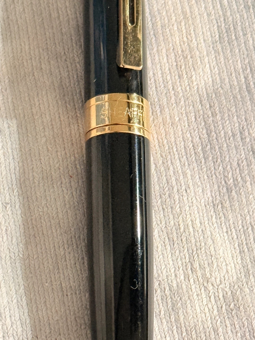 Sheaffer black and gold ballpoint pen - photo 3