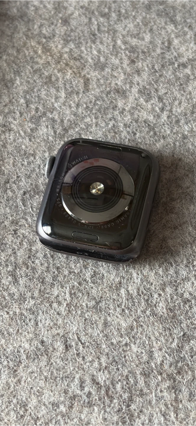 Apple Watch Series 5 40mm - photo 2