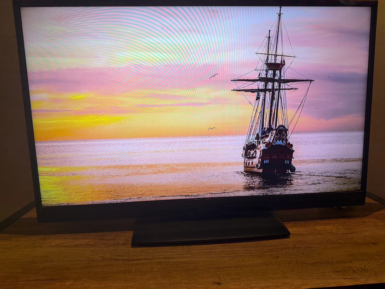 Insignia 39-inch LED TV
