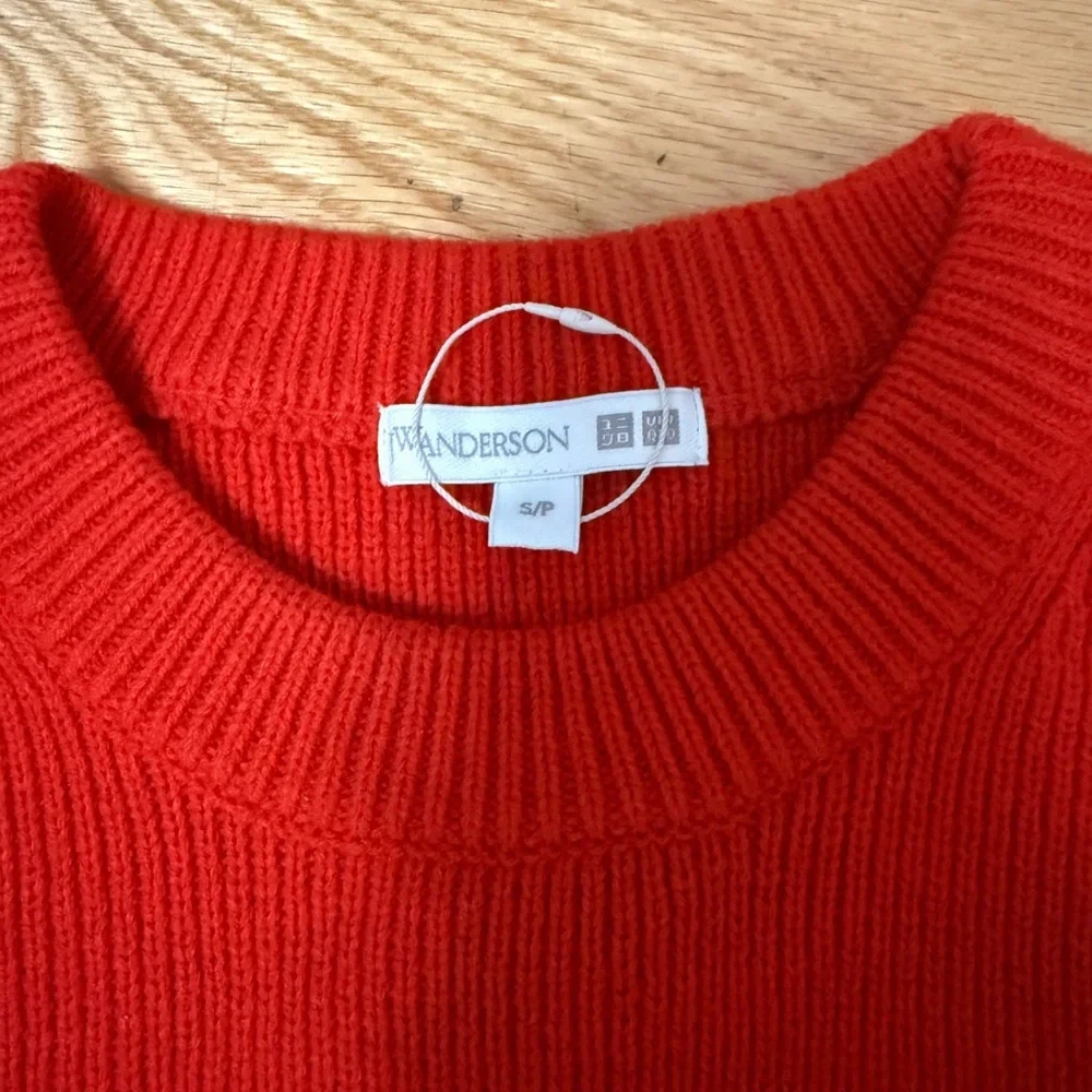 Uniqlo JW Anderson Red Sweater - photo 2