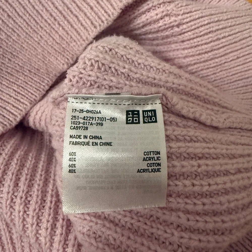 Uniqlo Knit Sweater - photo 2