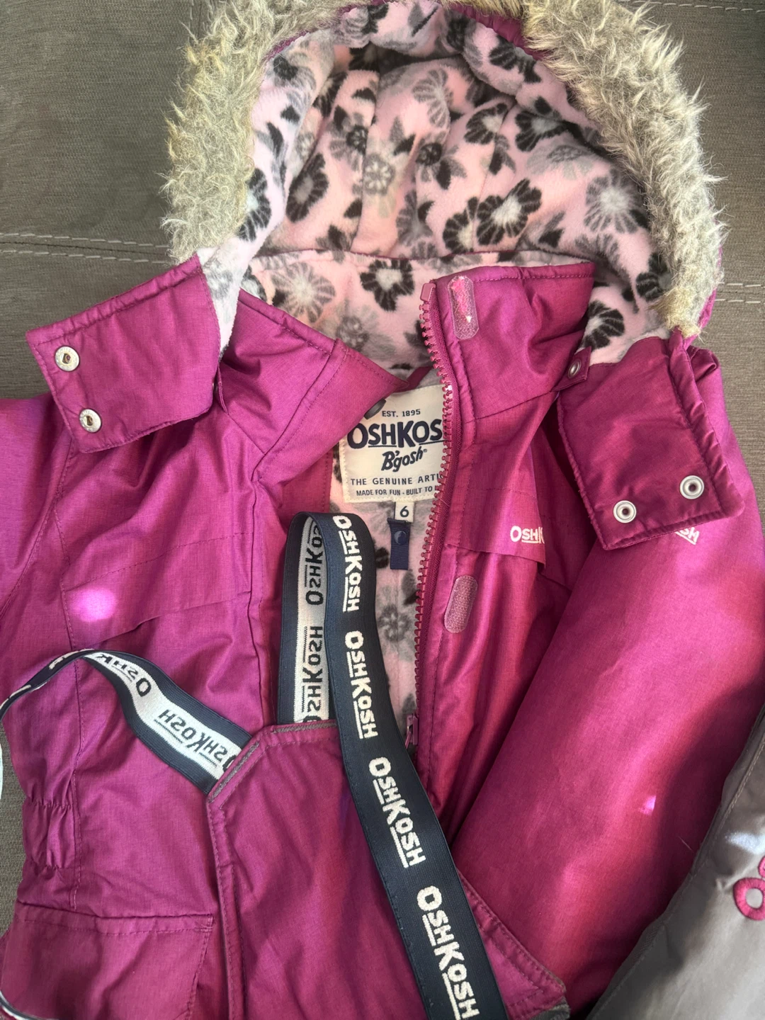 Oshkosh Snow Suit size 6 girls - photo 3