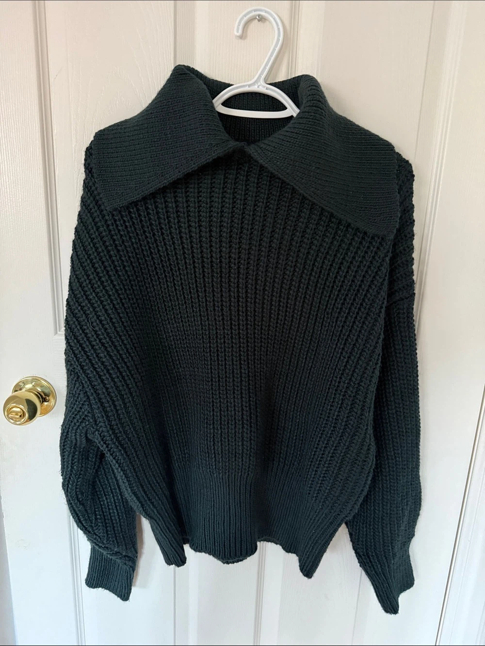 H&M Dark Green Sweater