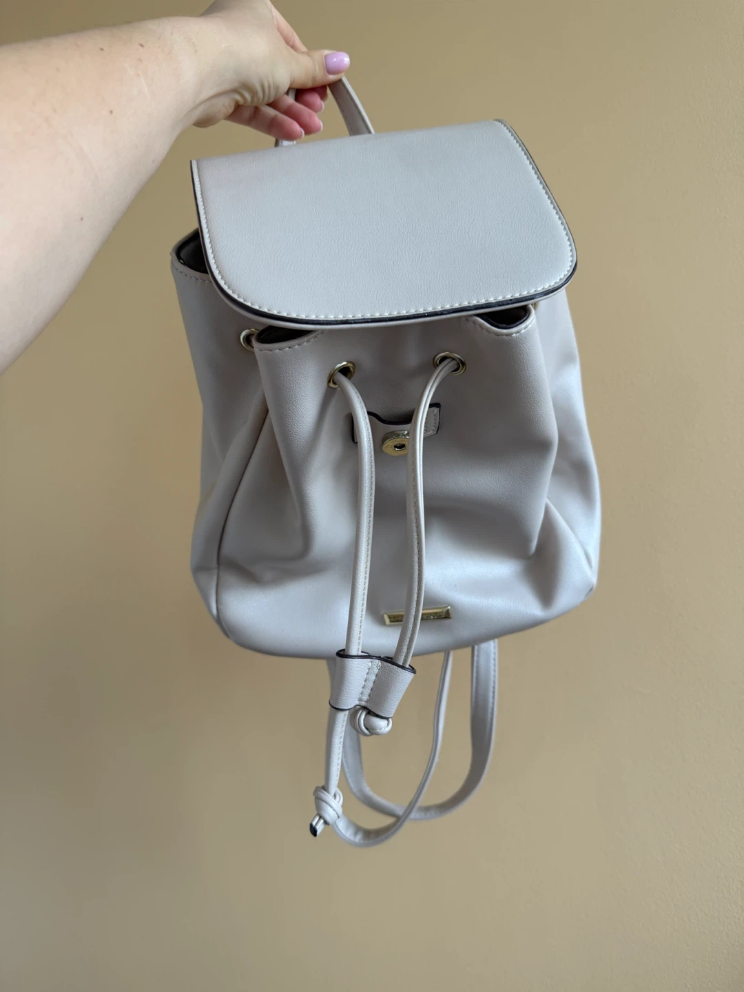 Minor damage - Daniele Patrici beige drawstring backpack - photo 5