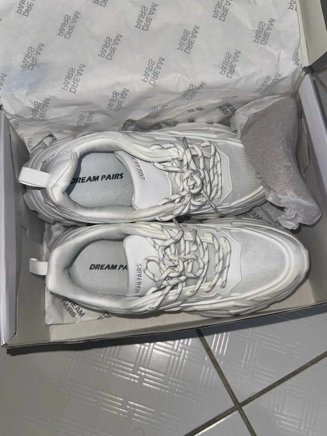 Dream Pairs White Sneakers