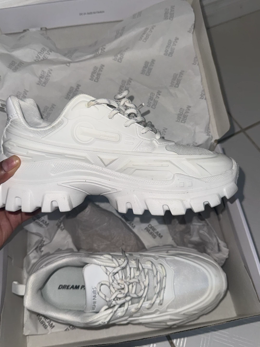 Dream Pairs White Sneakers - photo 2