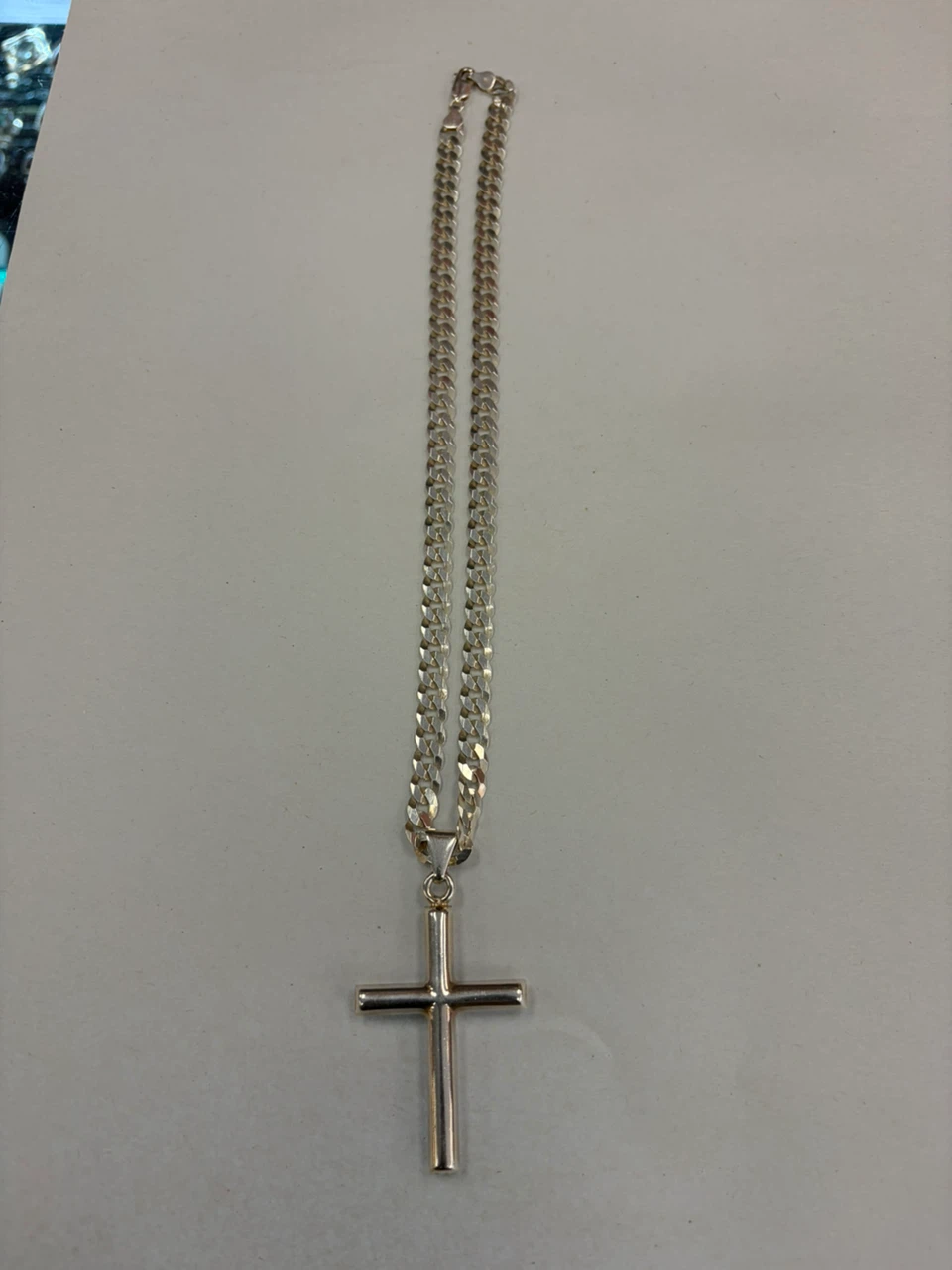 Italian silver with a cross , 23.6 grams