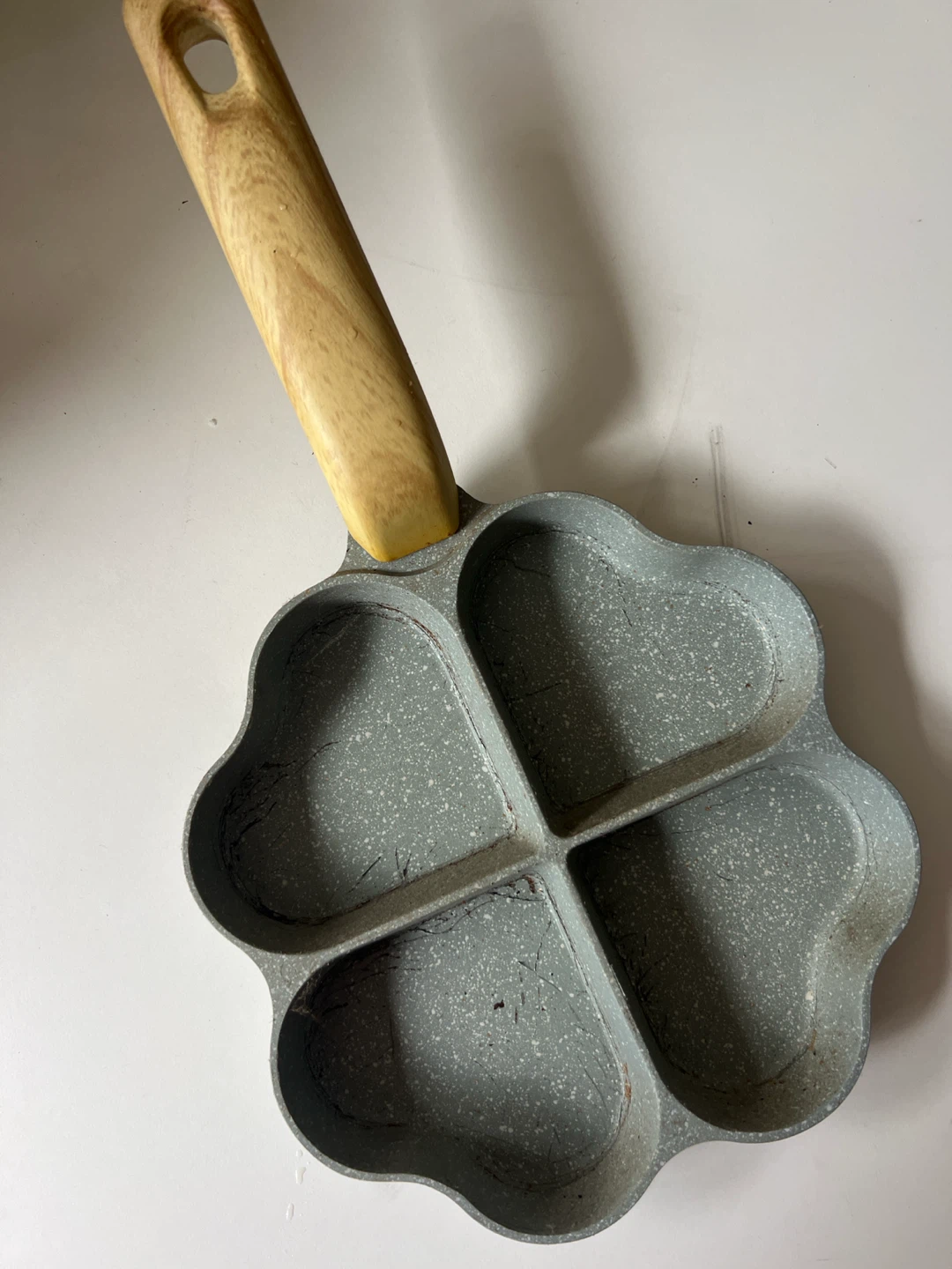 Heart Shaped Four-Section Frying Pan