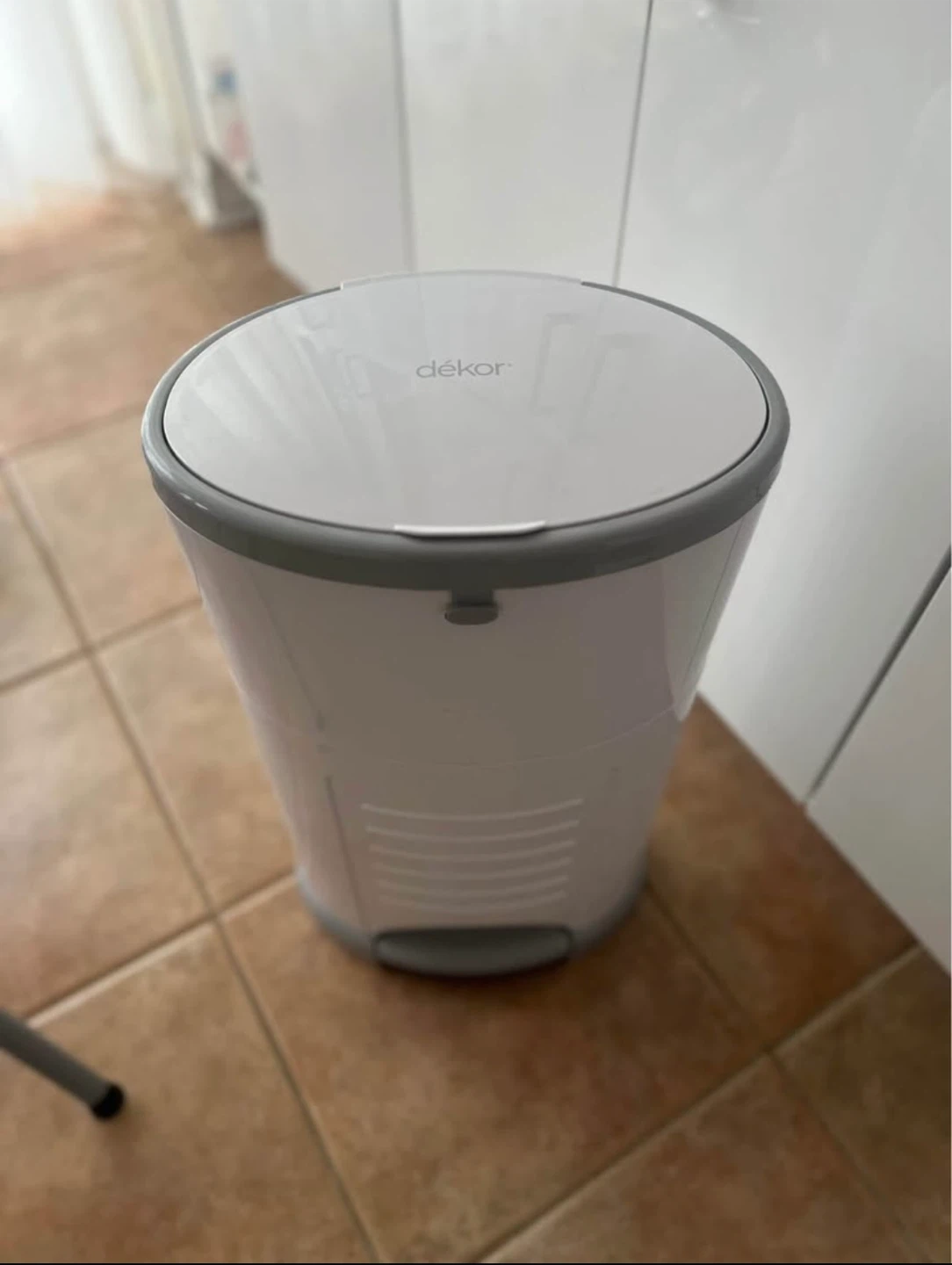 Dekor Classic Hands-Free Diaper Pail Gift Set