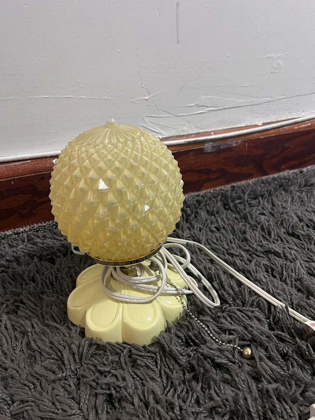 Vintage Pale Yellow Table Lamp