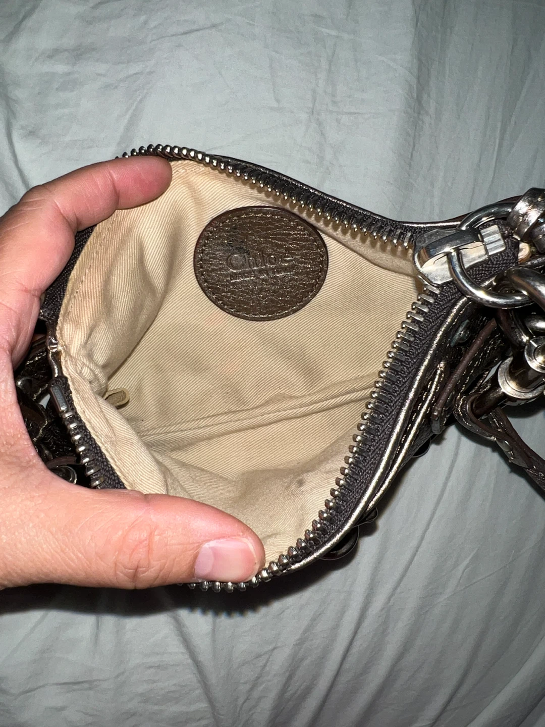 Chloé metallic leather wristlet - photo 3