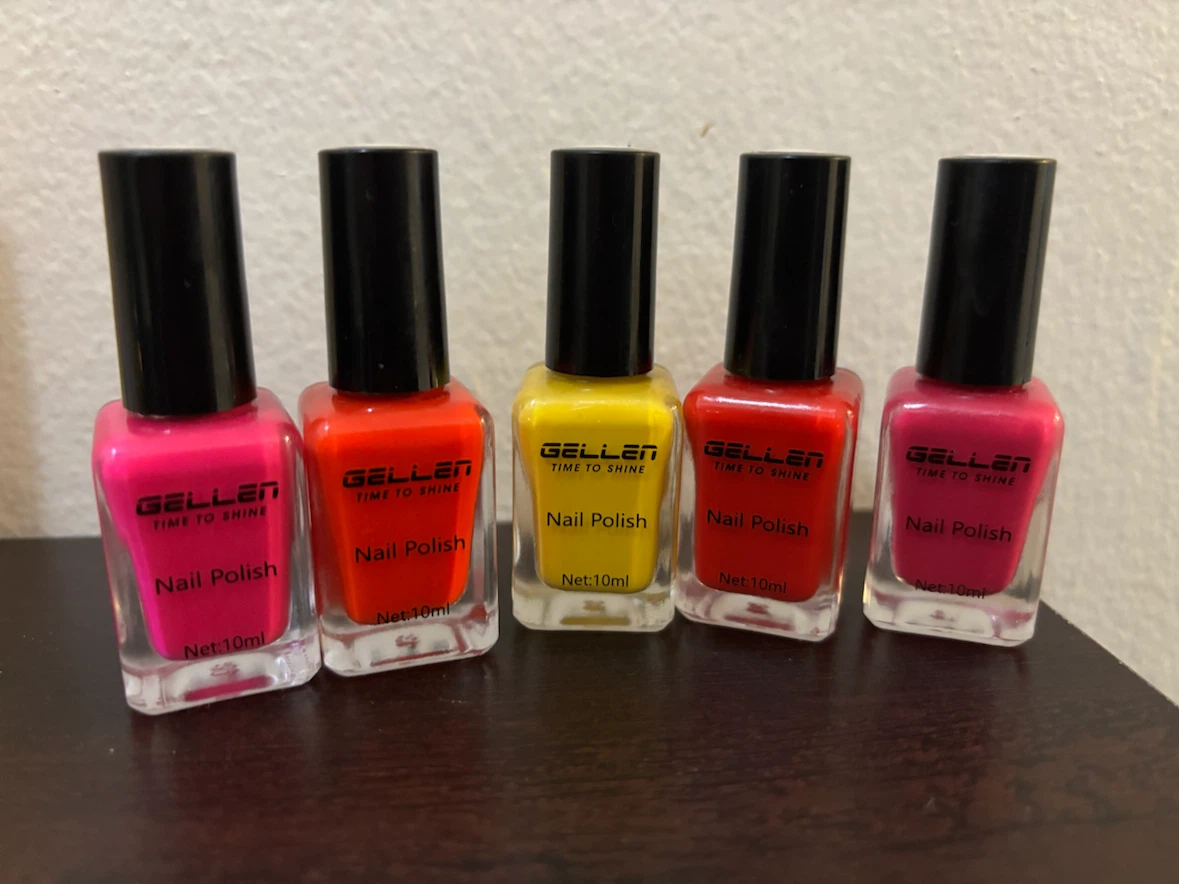 NEW-CLEARANCE-Set of 5 Gellen Nail Polishes