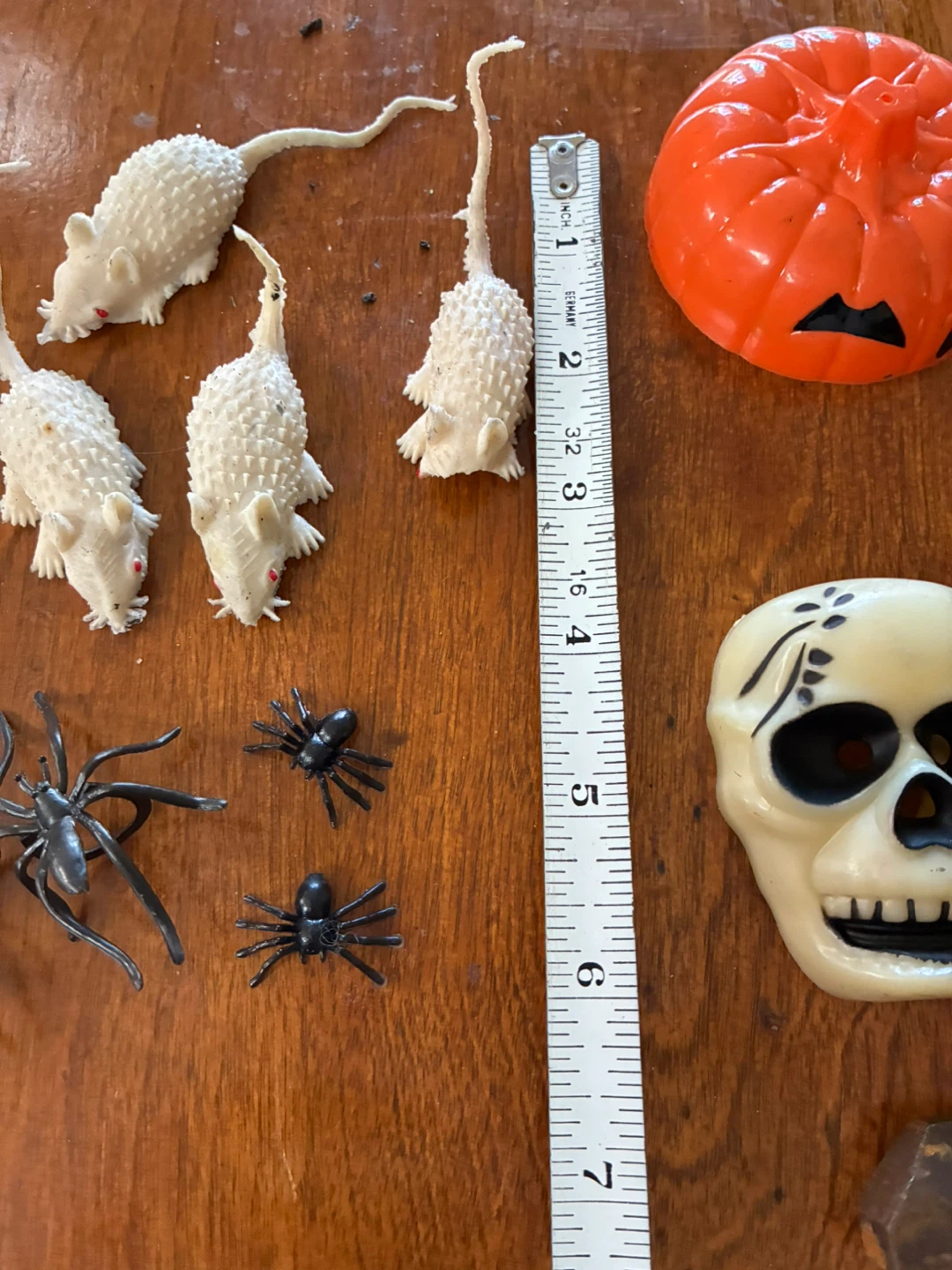 $2 Lot tiny Halloween Rats, Spiders, Skull Pumpkin Decorations - photo 3