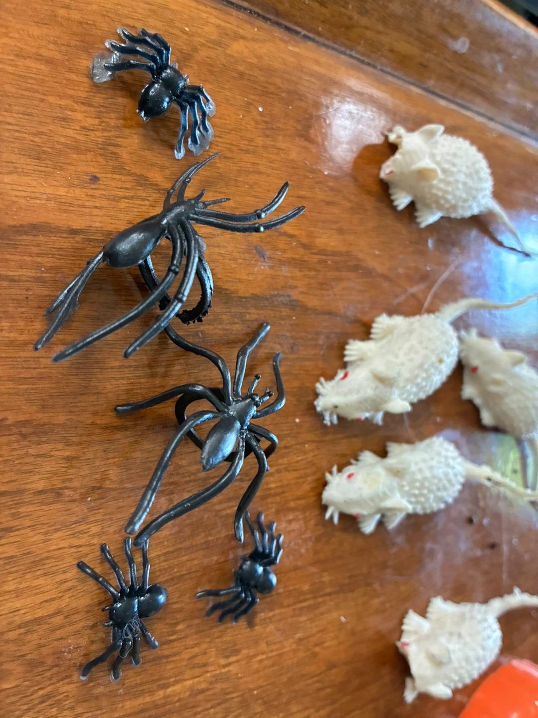 $2 Lot tiny Halloween Rats, Spiders, Skull Pumpkin Decorations - photo 4
