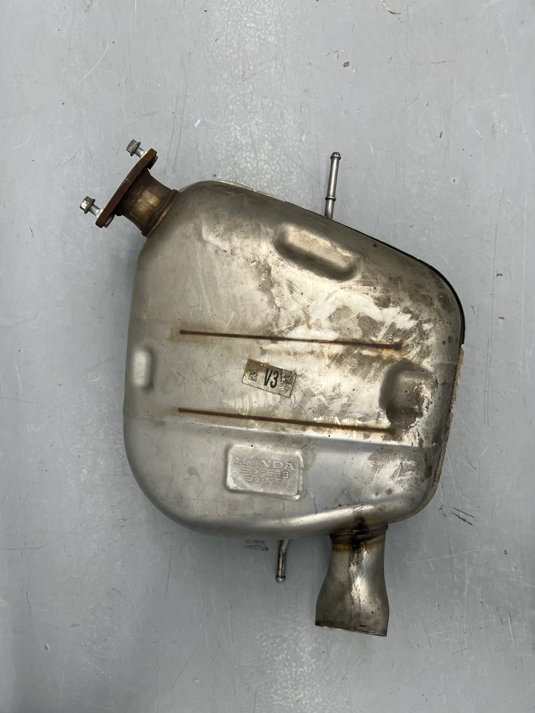 Honda SG-689 Exhaust Muffler