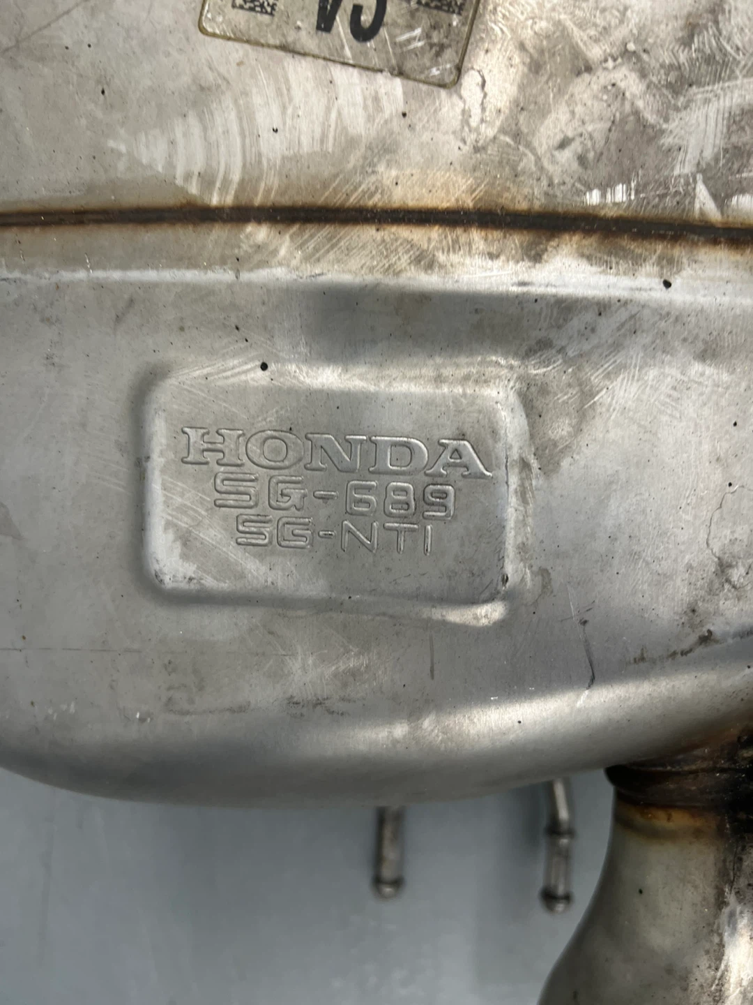 Honda SG-689 Exhaust Muffler - photo 2
