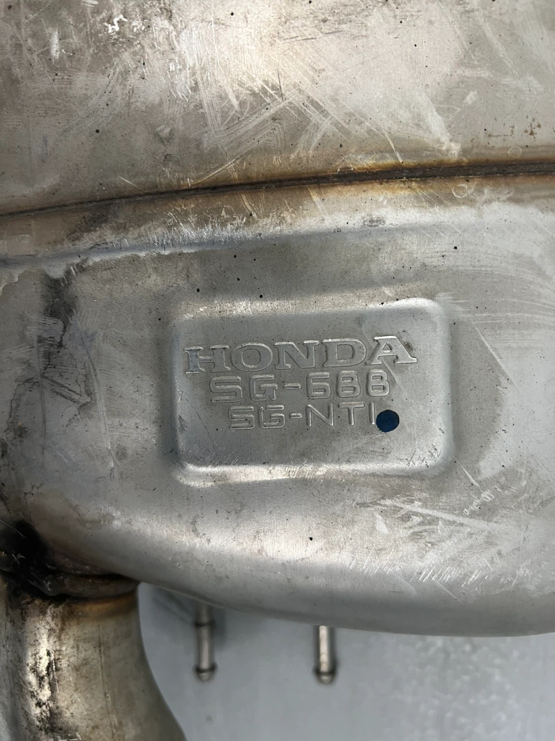 Honda SG-689 Exhaust Muffler - photo 5