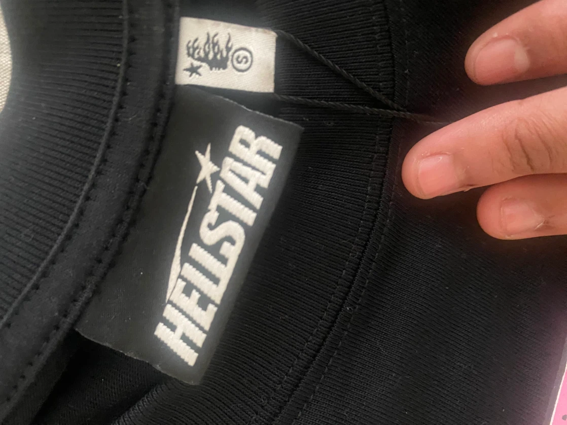 Hellstar Graphic T-Shirt Small - photo 4