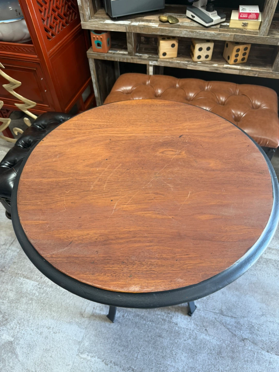 Adjustable High Style Round Pub Table