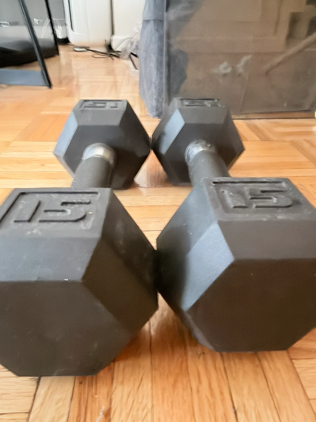 Set of two 15lb hex dumbbells - photo 2