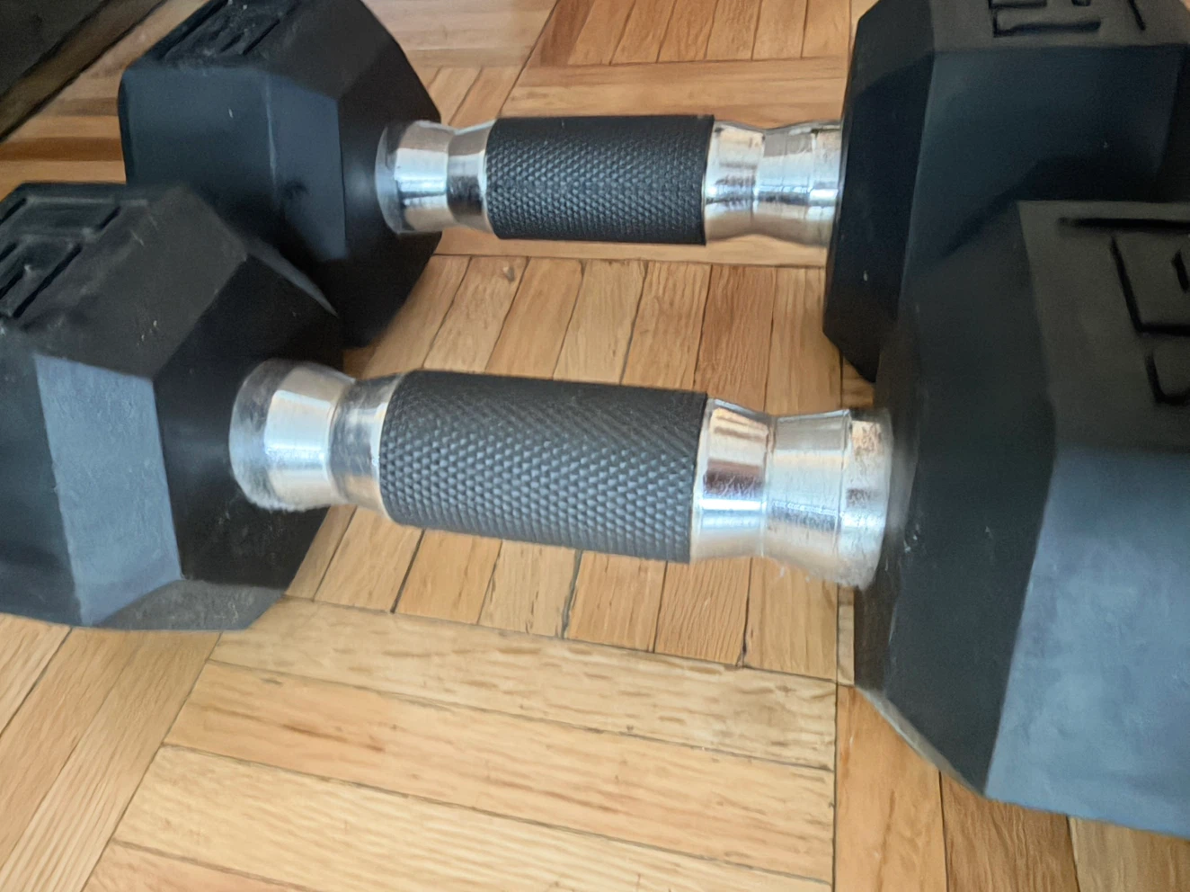 Set of two 15lb hex dumbbells - photo 3
