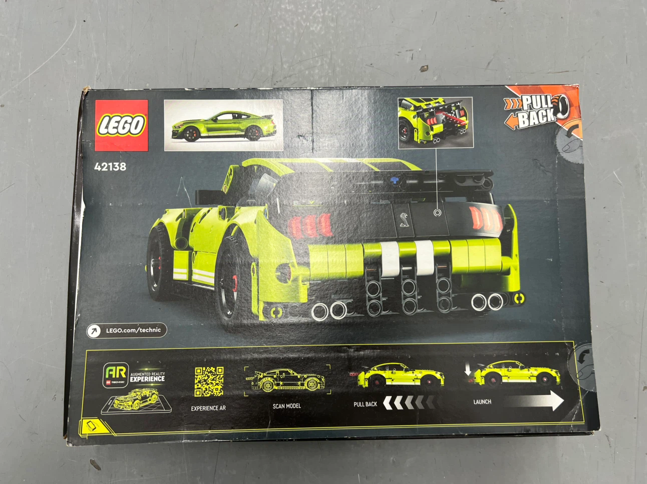 LEGO Technic Ford Mustang Shelby GT500 42138 - photo 2