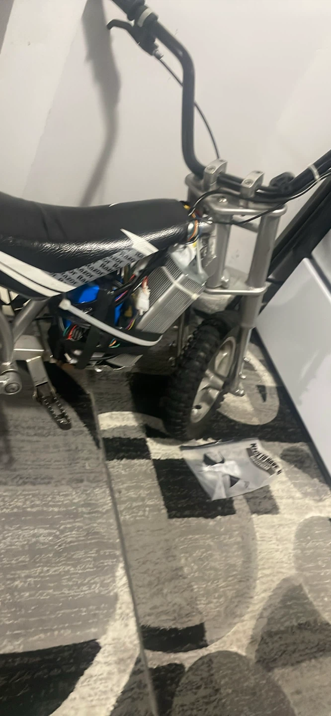 Razor Electric Dirt Bike - photo 2